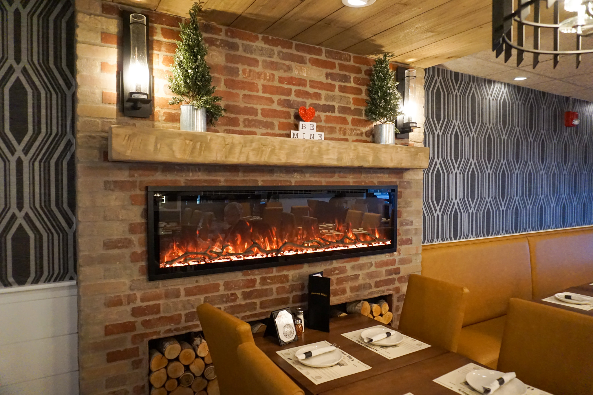 Dining room with fireplace